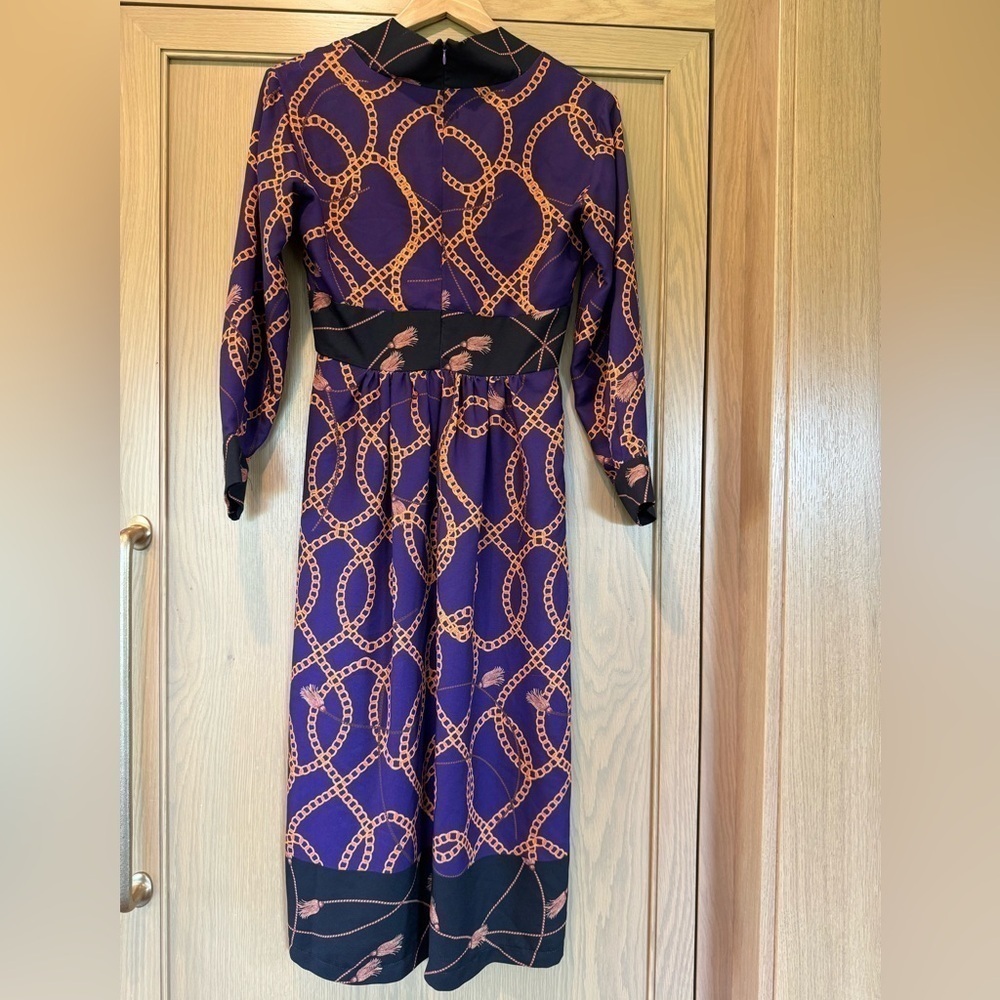 Neiman Marcus Vintage Dress Purple Chain Print V Neck Midi Dress / 2 - Picture 11 of 15